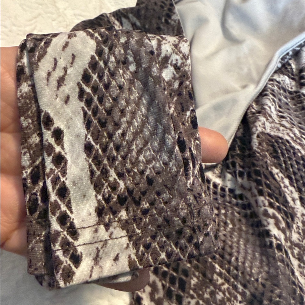 Jennifer Lopez Black and White Snake Print Long Sleeve Dress - Picture 5 of 5